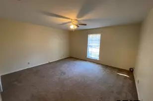 5700 Foxcroft, Tyler, TX 75703 - Photo 8