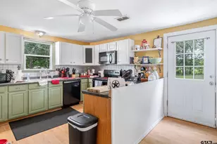 963 E Main St, Van, TX 75790 - Photo 10