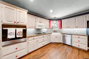 312 Southhill Rd, Palestine, TX 75801 - Photo 12