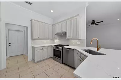704 Paloma Street, Tyler, TX 75703 - Photo 14