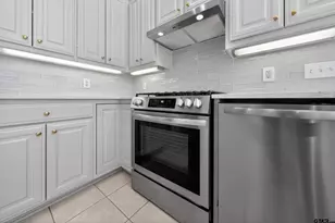 704 Paloma St, Tyler, TX 75703 - Photo 12