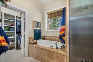 24050 Red Azalea, Lindale, TX 75771 - Photo 20