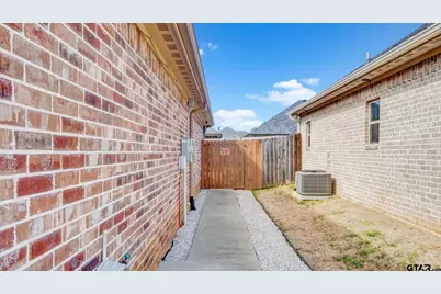 336 Kingdom Blvd, Lindale, TX 75771 - Photo 30