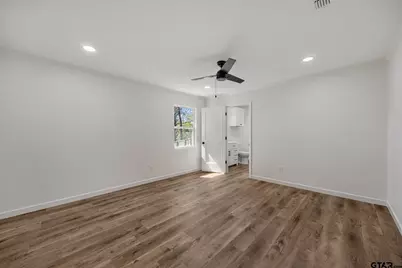 2000 W Oakwood St, Tyler, TX 75702 - Photo 20