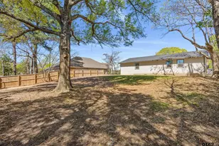 2000 W Oakwood St, Tyler, TX 75702 - Photo 30