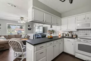 505 Fleming St, Mt Vernon, TX 75457 - Photo 16