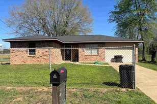 407 Fulton, Pittsburg, TX 75686 - Photo 1