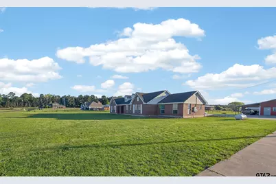 1370 Cr 306 D, Henderson, TX 75654 - Photo 4