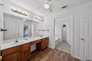 1370 Cr 306 D, Henderson, TX 75654 - Photo 16