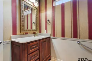 2123 Evansburg Ln, Tyler, TX 75703 - Photo 28