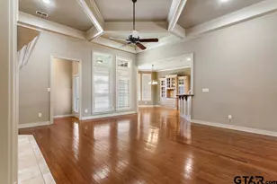 2123 Evansburg Ln, Tyler, TX 75703 - Photo 10