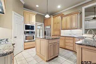 2123 Evansburg Ln, Tyler, TX 75703 - Photo 18