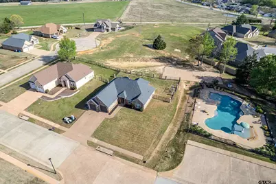 315 Corrigan Trails Blvd, Lindale, TX 75771 - Photo 6