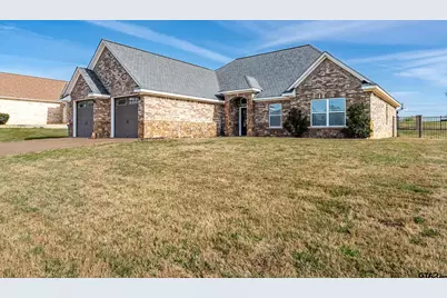 315 Corrigan Trails Blvd, Lindale, TX 75771 - Photo 2