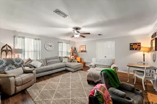 337 Daingerfield, Pittsburg, TX 75686 - Photo 14