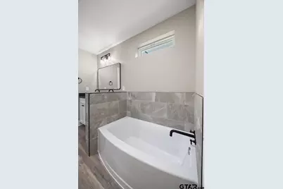 437 Tara Ln, Troup, TX 75789 - Photo 14