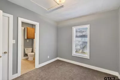 924 Head St, Palestine, TX 75801 - Photo 10