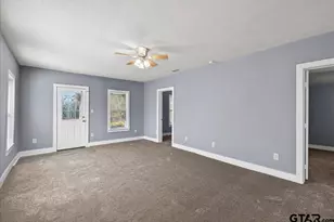 924 Head St, Palestine, TX 75801 - Photo 2