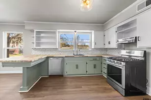 1330 Graham Dr, Tyler, TX 75701 - Photo 6