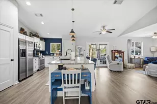 289 Acapulco Rd, Jefferson, TX 75657 - Photo 8