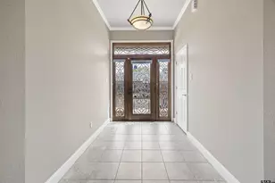 1409 Robbinwood Ct, Longview, TX 75601 - Photo 4