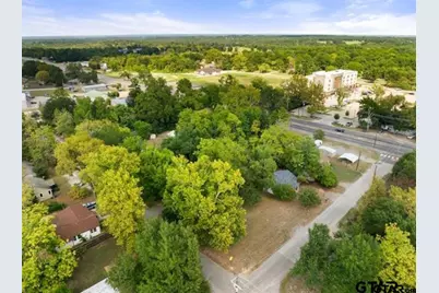 111 Mallory, Lindale, TX 75771 - Photo 2