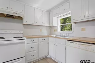 210 Cooper, Lindale, TX 75771 - Photo 12