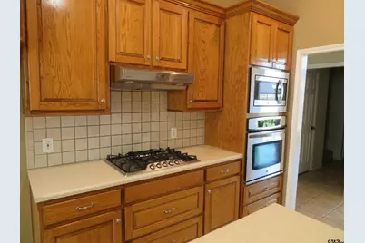 702 W Heritage, Tyler, TX 75703 - Photo 10