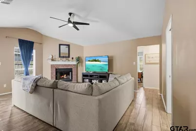 261 Frederick Cir, Flint, TX 75762 - Photo 6