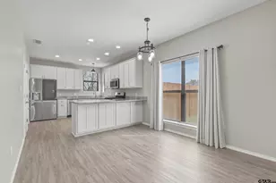 711 Leftwich St, Mt Vernon, TX 75457 - Photo 4