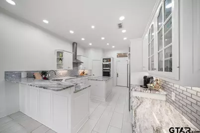 6601 Hollytree Circle, Tyler, TX 75703 - Photo 4