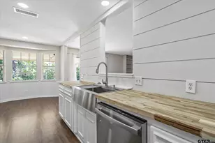 1805 De Charles St, Tyler, TX 75701 - Photo 10