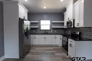 190 Private Rd 8503, Ben Wheeler, TX 75754 - Photo 6