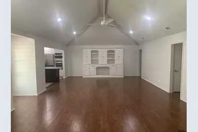 614 Woodland Hills, Tyler, TX 75701 - Photo 2