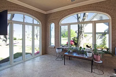 210 Mockingbird Ln, Tyler, TX 75701 - Photo 8
