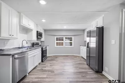 2375 Clinton Dr., Chandler, TX 75758 - Photo 10