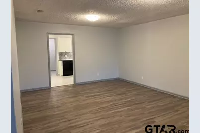 320 Blake, Longview, TX 75604 - Photo 4