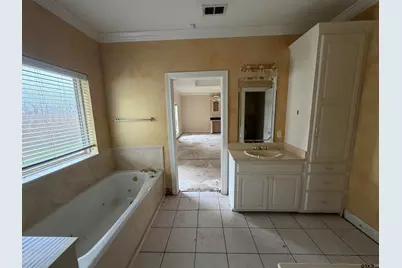120 Burton, Longview, TX 75603 - Photo 30