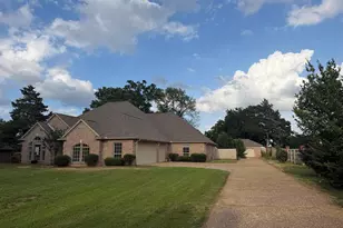 120 Burton, Longview, TX 75603 - Photo 2