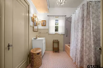 327 N Ponsard, Troup, TX 75789 - Photo 20