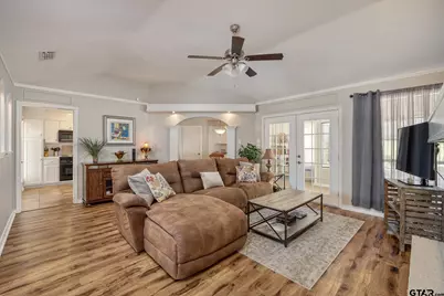 614 Carriage Drive, Tyler, TX 75703 - Photo 8