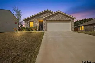 1207 Ripplewood, Chandler, TX 75758 - Photo 1