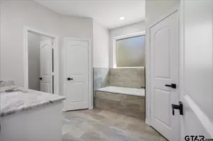 23230 Hwy 31 E, Kilgore, TX 75662 - Photo 20