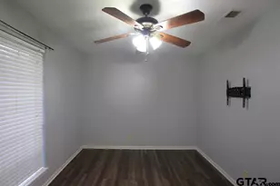 305 Lakeview St, Whitehouse, TX 75791 - Photo 14