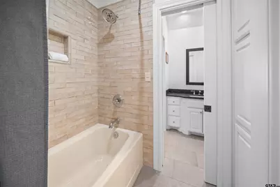 2015 Stonegate Valley Dr, Tyler, TX 75703 - Photo 32