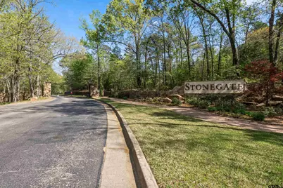 2015 Stonegate Valley Dr, Tyler, TX 75703 - Photo 48