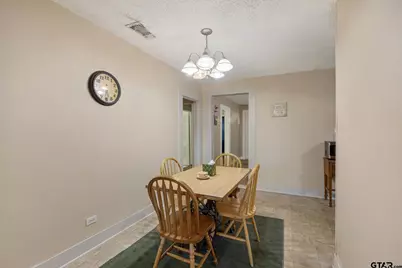 803 W Noble, Troup, TX 75789 - Photo 8