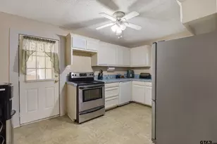 803 W Noble, Troup, TX 75789 - Photo 12