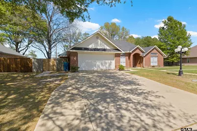 114 Diane Lane, Mount Pleasant, TX 75455 - Photo 2