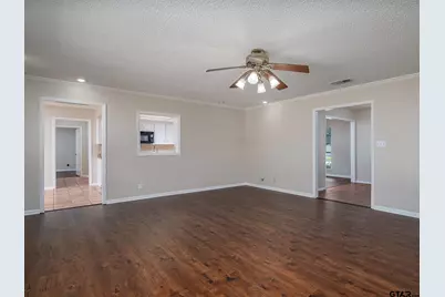 519 Sunnyside Dr, Chandler, TX 75758 - Photo 6